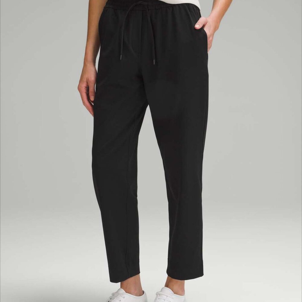 Lululemon Tapered-Leg Mid-Rise Pant 7/8 Length *Luxtreme